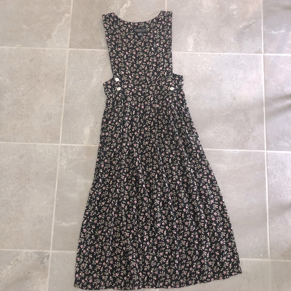 🎉5/$25🎉 floral dress with open sides